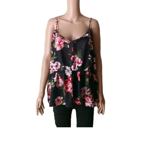 Tops - Floral Black and Red Women's Top Crop Cami sz 3XL Floral Black Used